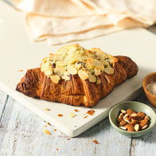 Load image into Gallery viewer, 3 Dessert Croissants
